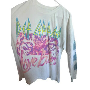 Def Leppard 'Love Bites' White Long-Sleeve Graphic Top Size 0X